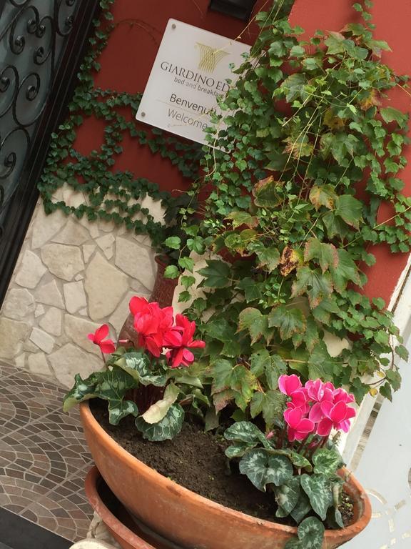 Giardino Eden B&B Наполи Стая снимка