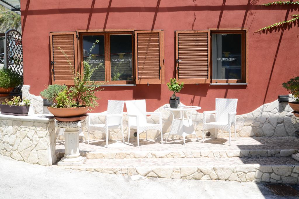 Giardino Eden B&B Наполи Екстериор снимка