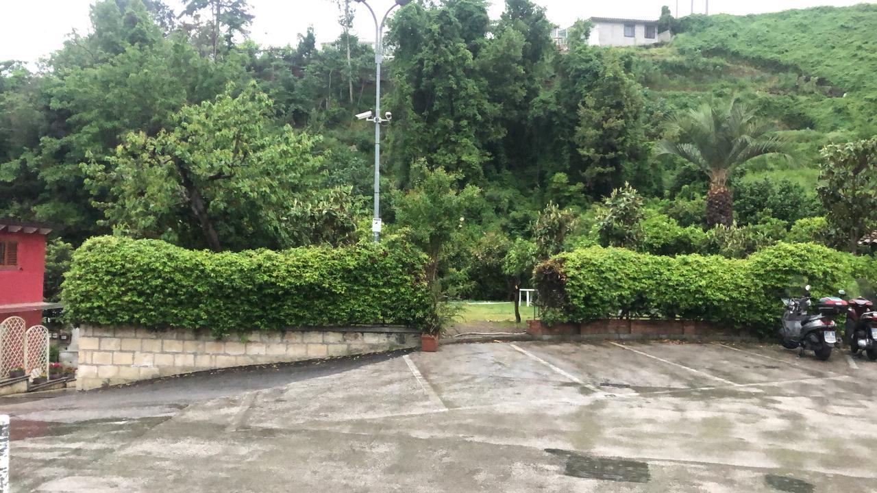 Giardino Eden B&B Наполи Екстериор снимка